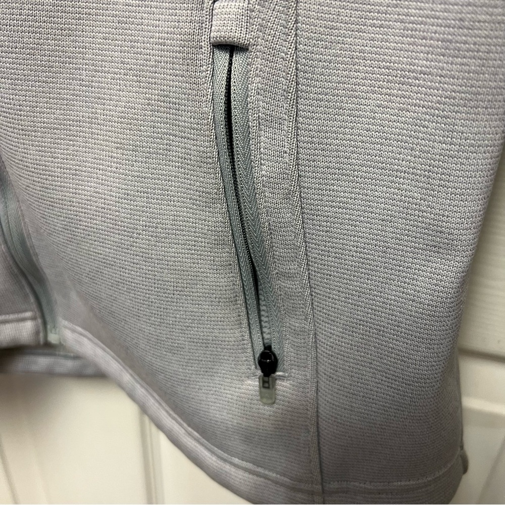 Under Armour Women’s Light Gray Full-Zip Jacket - Picture 8 of 16